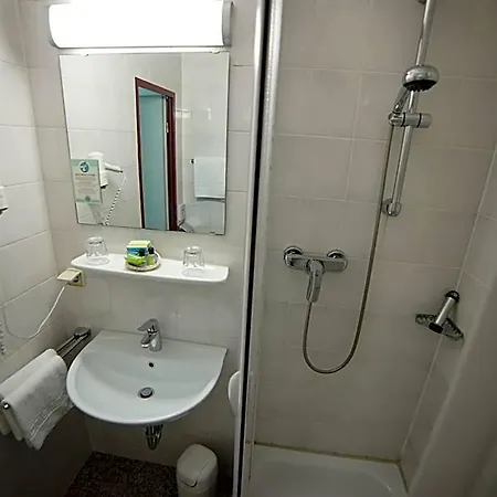 Wangener 3*
